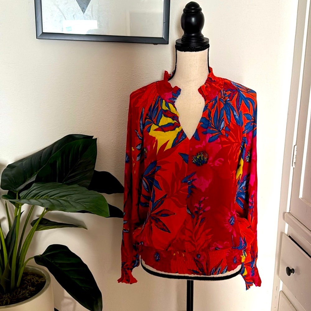 Tracy Evans long sleeve floral tropical top